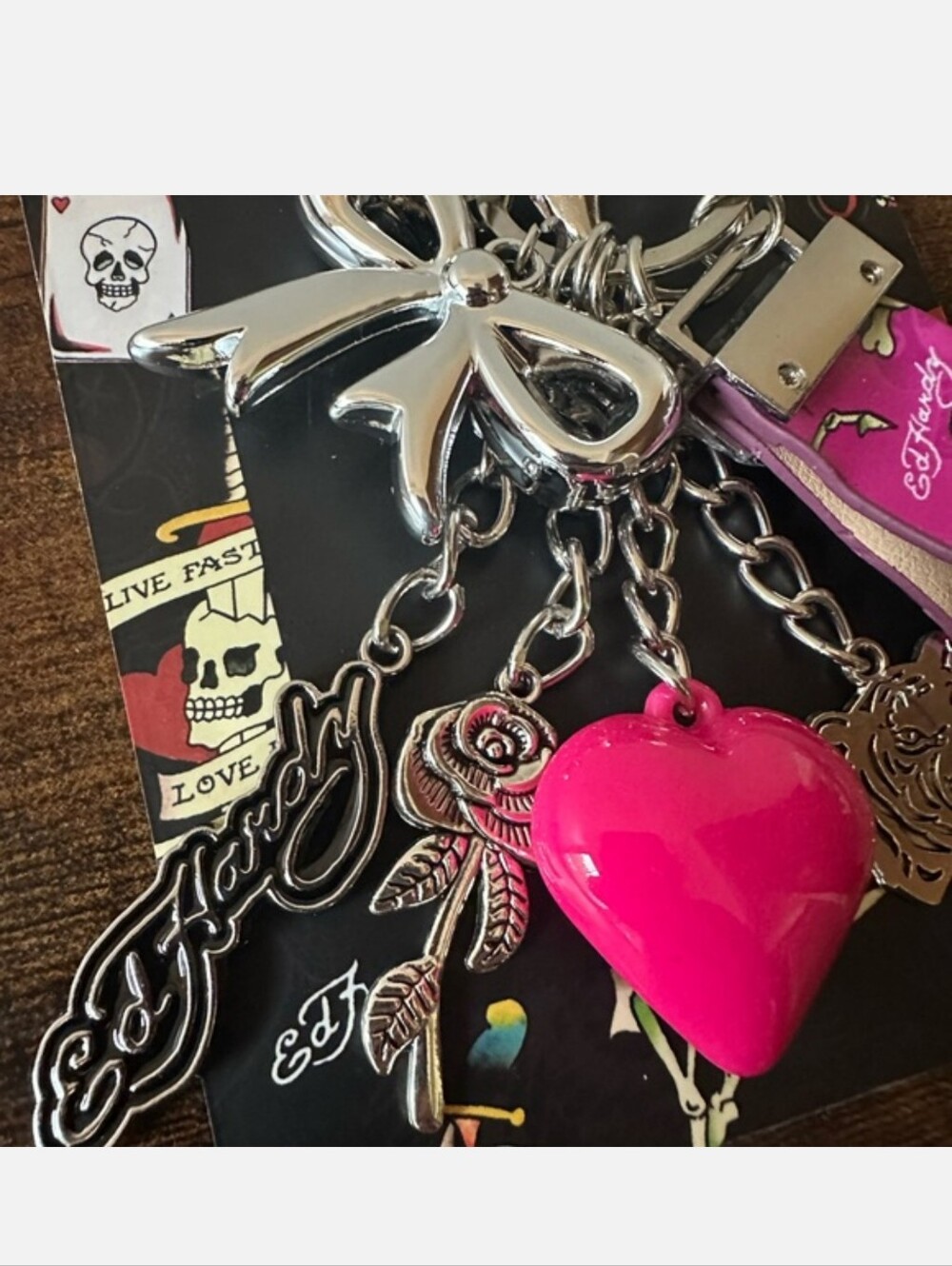 Ed Hardy Hot Pink Heart Bag Charm /Keychain with Silver Bow & Skull Strap - Picture 2 of 5